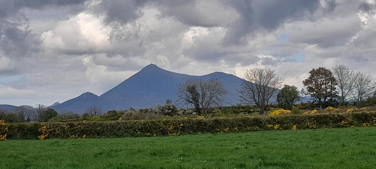 Ballykeel Farm, Mourne Mountains Ballymartin Exterior photo